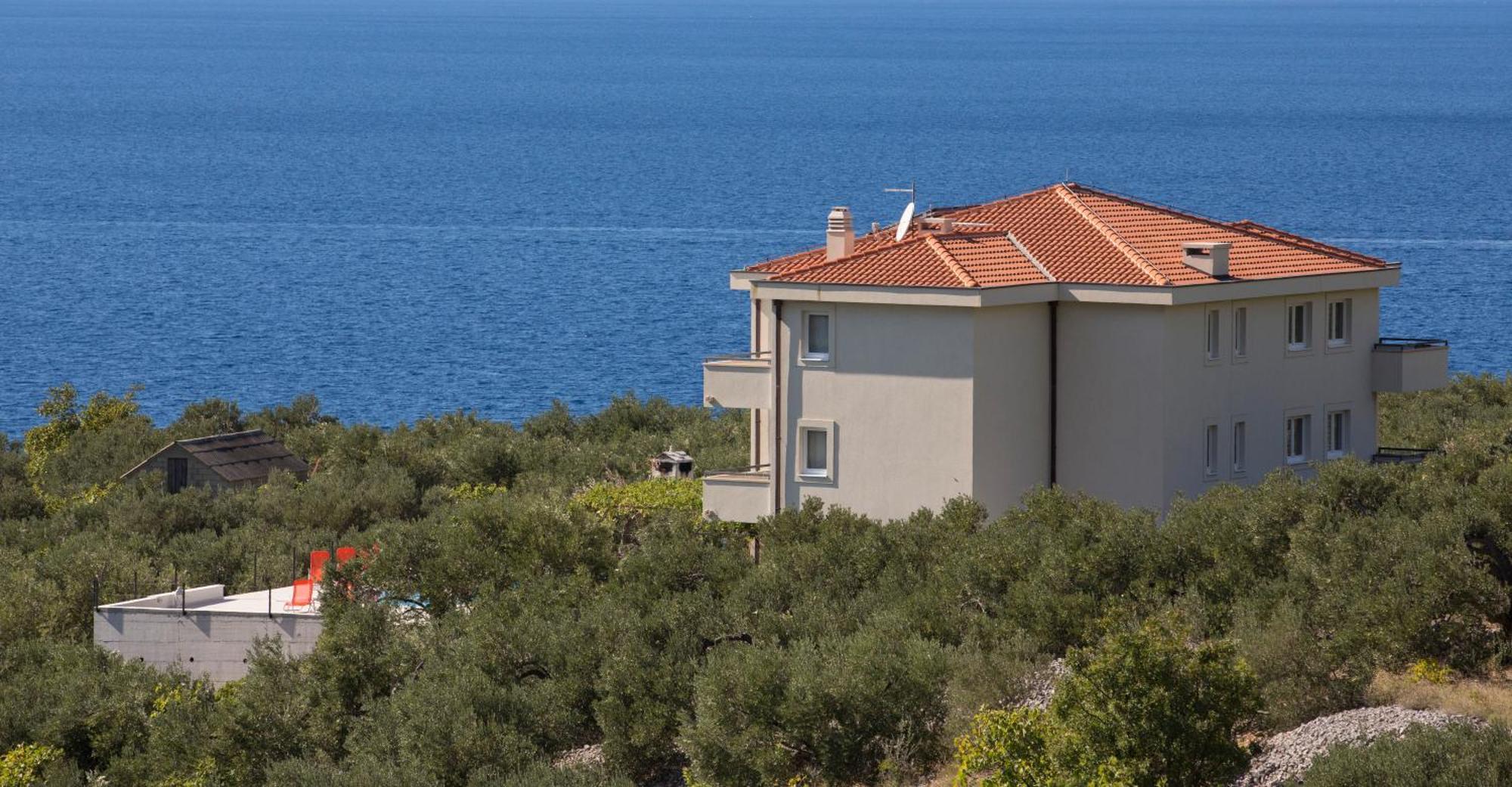 Apartmani Villa Athina Tučepi Kültér fotó