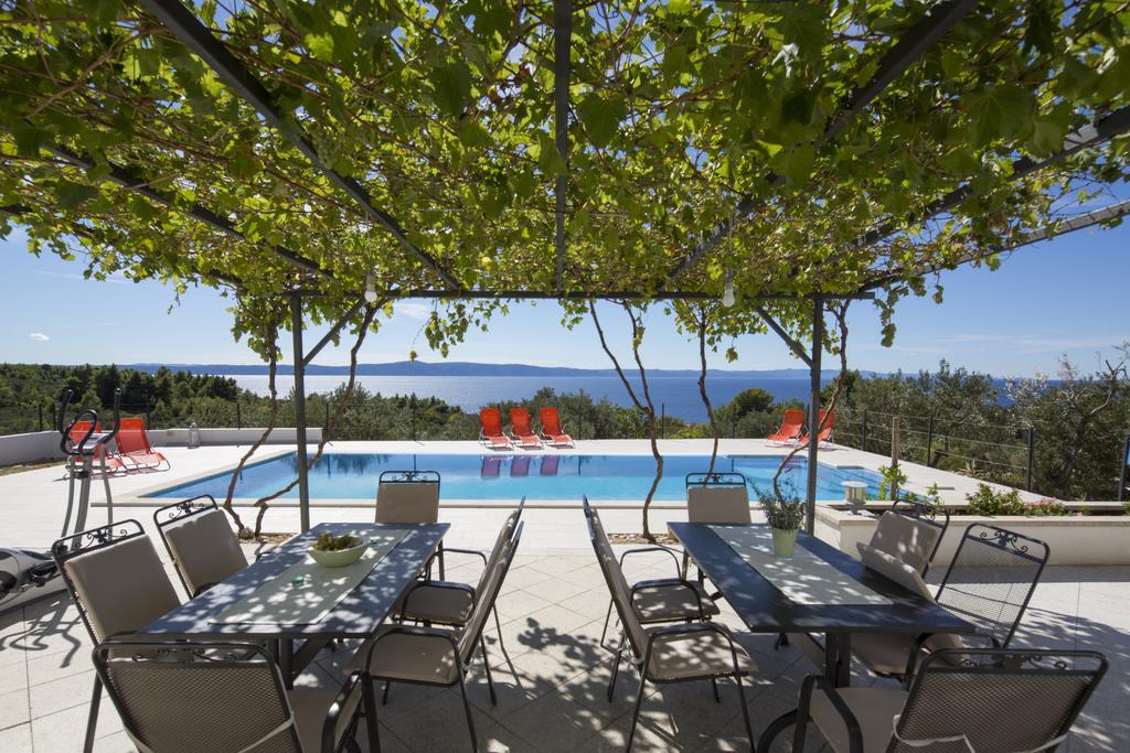 Apartmani Villa Athina Tučepi Kültér fotó