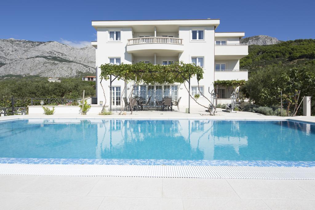 Apartmani Villa Athina Tučepi Kültér fotó