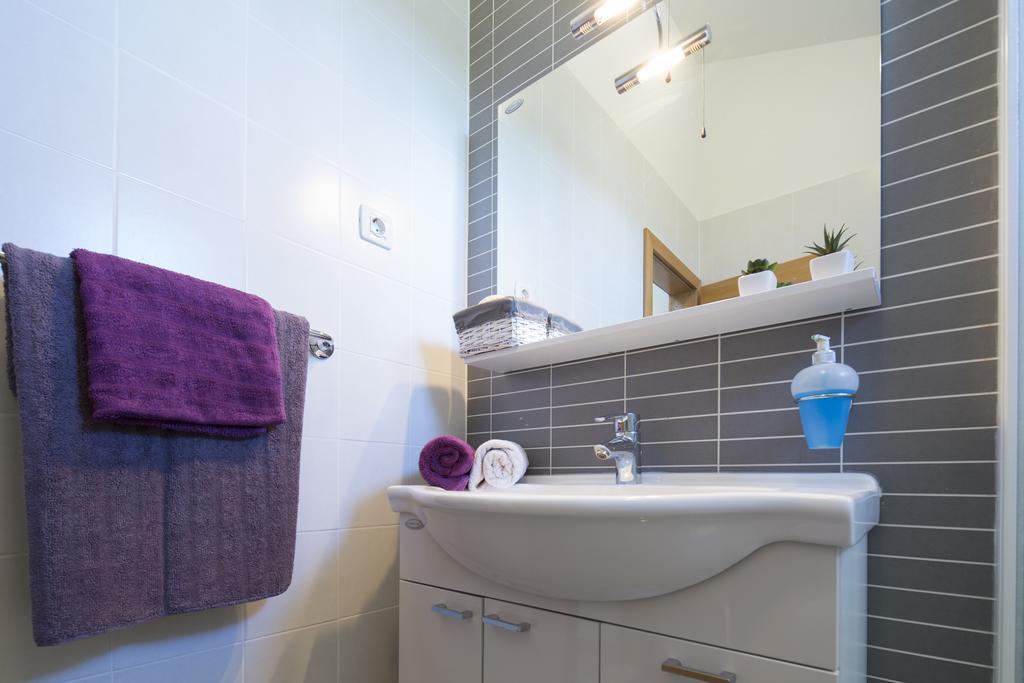 Apartmani Villa Athina Tučepi Kültér fotó