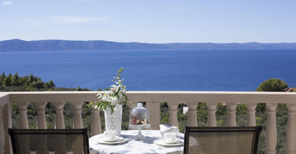 Apartmani Villa Athina Tučepi Kültér fotó