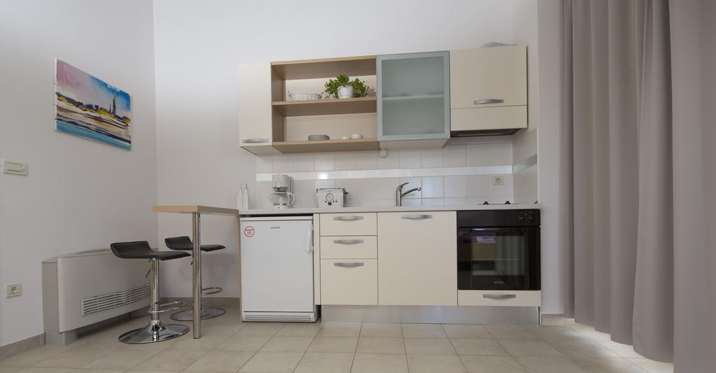 Apartmani Villa Athina Tučepi Kültér fotó