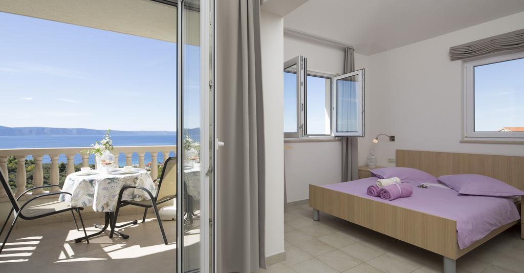 Apartmani Villa Athina Tučepi Kültér fotó